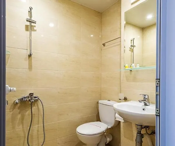 Хотел Family Bulgaria *