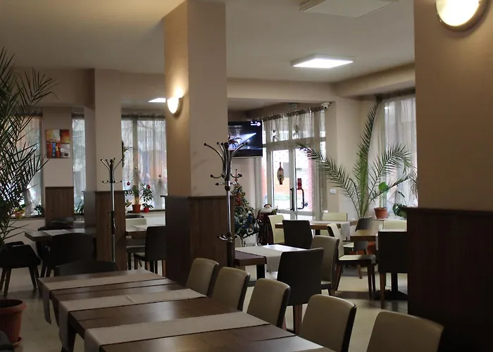 Family Bulgaria Хотел Харманли